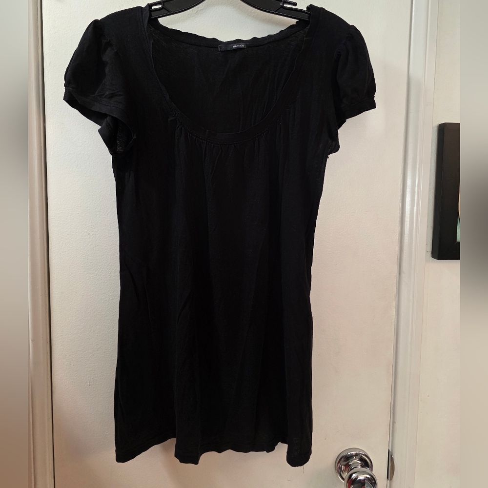 LAmade Black Scoop Neck Short Sleeve Tunic Top